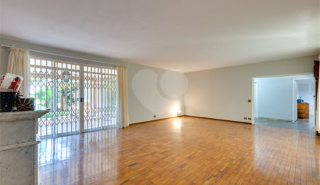 Casa à venda com 3 suítes em Alto da Boa Vista, São Paulo, SP