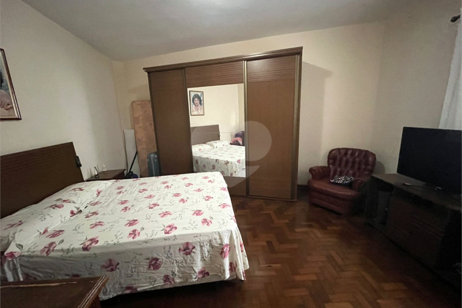 Casa à venda com 4 quartos em Santana, São Paulo, SP