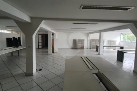 Prédio à venda ou para alugar em Vila Palmares, Santo André, SP
