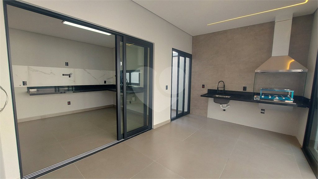 Casa à venda com 3 suítes no condomínio Villagio DI Capri, Votorantim - SP