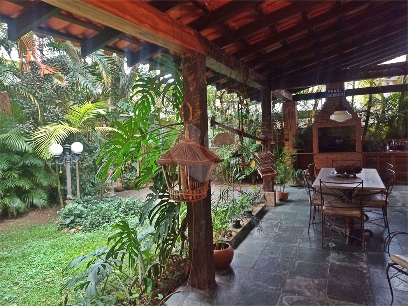 Casa à venda com 4 quartos, sendo 2 suítes,  em Morumbi, São Paulo, SP