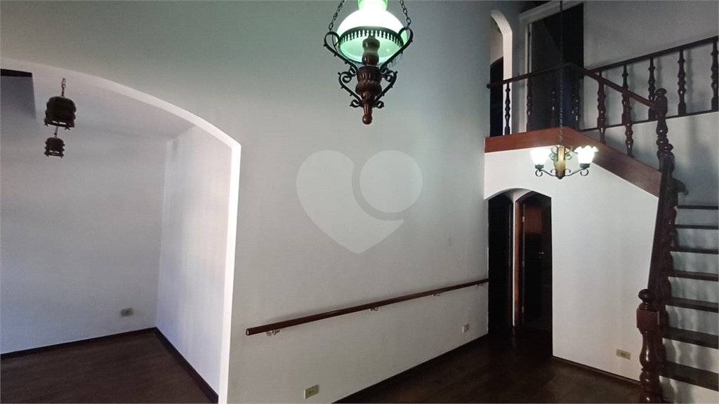 Sobrado à venda com 5 quartos, sendo 2 suítes,  em Parque Continental, São Paulo, SP