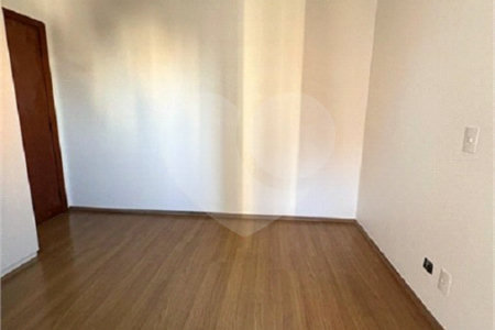 Apartamento à venda com 3 quartos, sendo 2 suítes, em Moema, São Paulo, SP