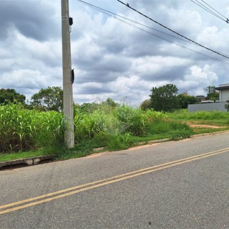 Terreno à venda com 1 suíte em Pinheirinho, Vinhedo, SP