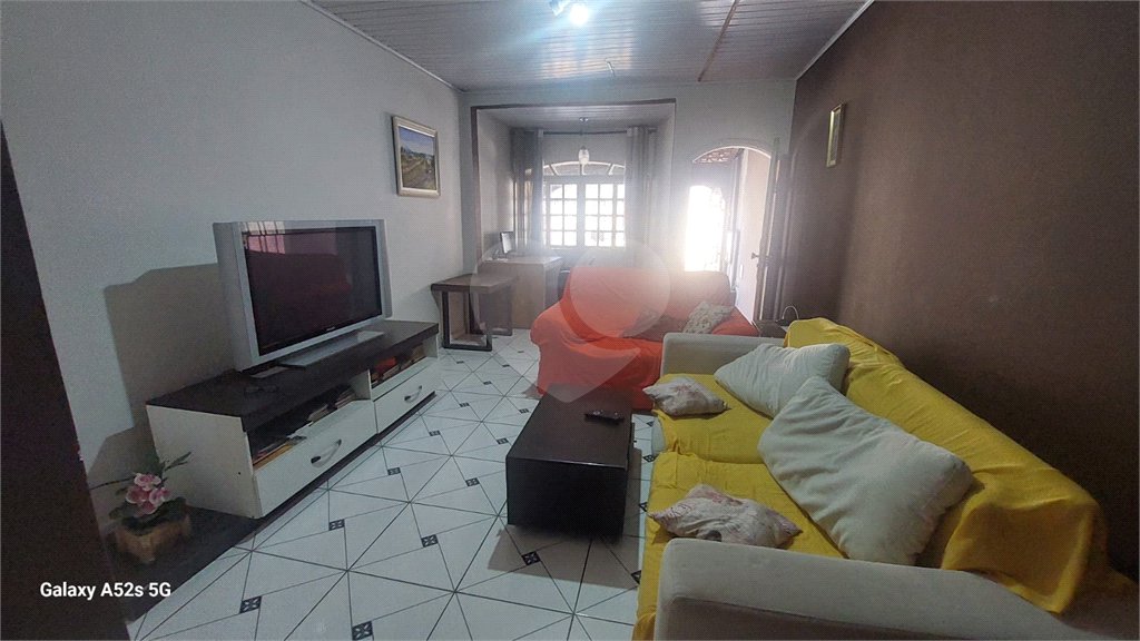 Casa à venda com 3 quartos, sendo 2 suítes, em Moinho, Mairiporã, SP