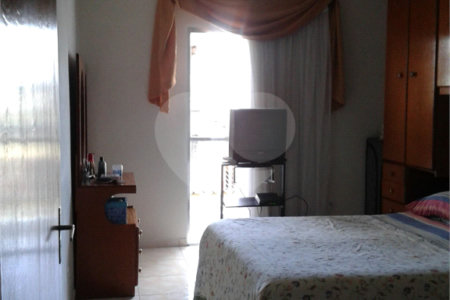 Sobrado à venda com 3 quartos em Vila Dona Augusta, São Paulo, SP
