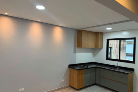Casa com 2 dormitórios à venda, 116 m² por R$ 650.000,00 - Marapé - Santos/SP