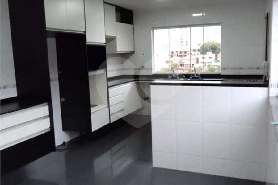 Sobrado à venda com 4 suítes em Vila Guilherme, São Paulo, SP