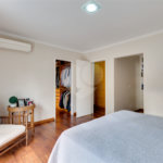 Casa à venda com 3 suítes no condomínio Vila Versalhes, São Paulo - SP