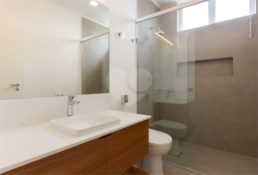 Apartamento à venda com 3 quartos, sendo 1 suíte,  em Santa Cecília, São Paulo, SP