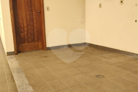 Casa à venda com 4 suítes no condomínio Estância Marambaia, Vinhedo - SP