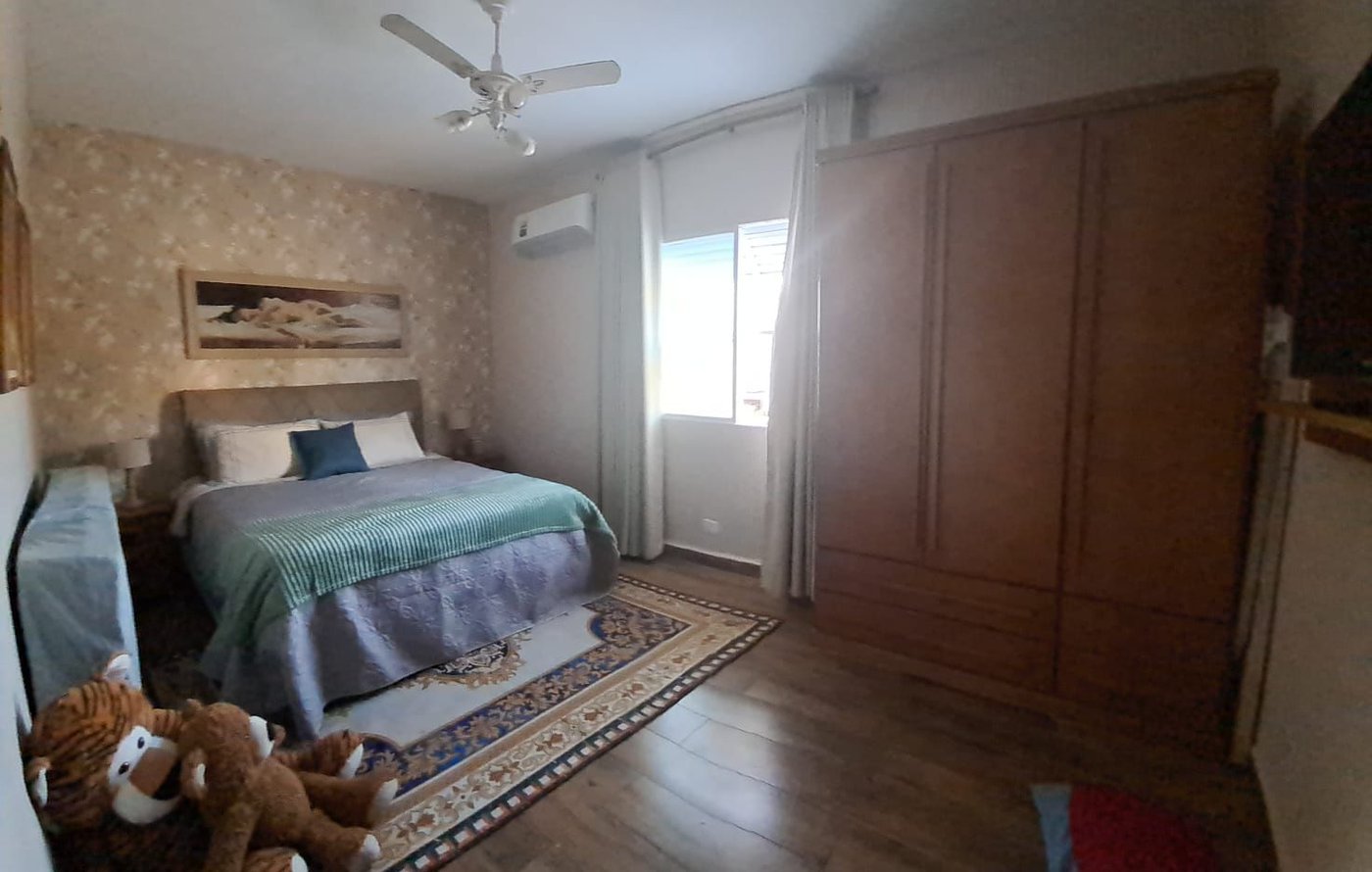 Casa com 3 dormitórios à venda, 131 m² por R$ 923.000,00 - Embaré - Santos/SP