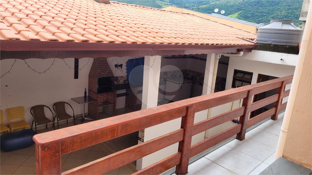 Casa à venda com 6 quartos, sendo 2 suítes, em Laranjeiras, Caieiras, SP