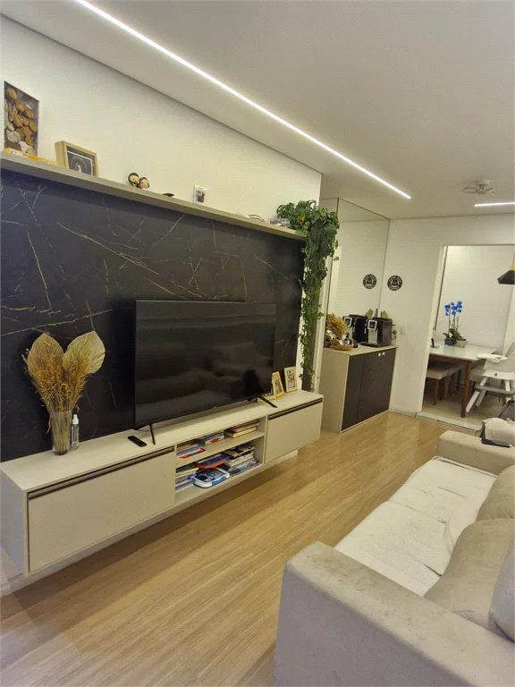 Apartamento à venda com 3 quartos, sendo 1 suíte,  em Parque Residencial da Lapa, São Paulo, SP