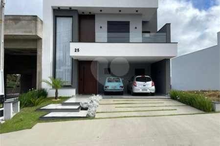 Casa à venda com 3 quartos, sendo 1 suíte,  no condomínio Residencial Mantova, Indaiatuba - SP