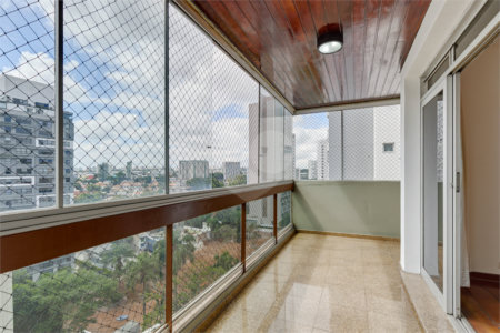 Apartamento à venda com 4 suítes em Campo Belo, São Paulo, SP