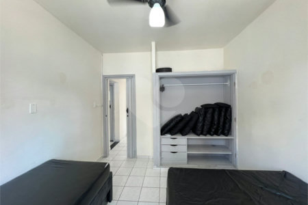 Apartamento à venda com 1 quarto em Guilhermina, Praia Grande, SP