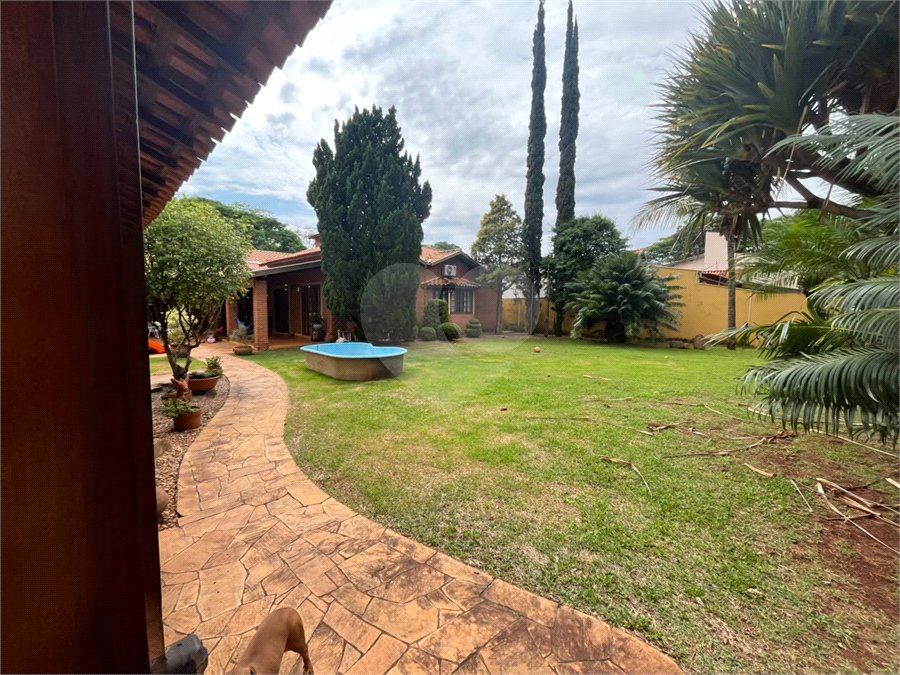 Casa à venda com 3 quartos, sendo 1 suíte, em Parque Santa Marta, São Carlos, SP