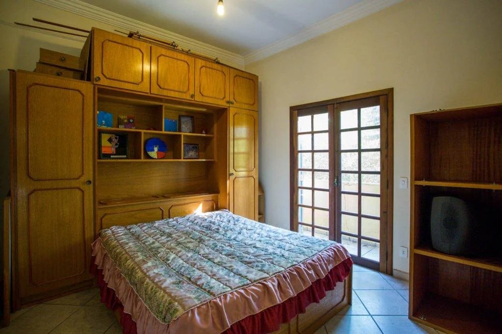 Casa à venda com 4 suítes em Cidade São Francisco, São Paulo, SP