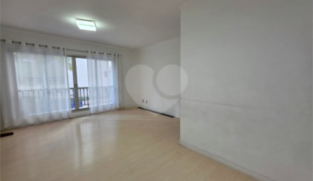 Apartamento à venda com 3 quartos, sendo 1 suíte,  em Santa Cecília, São Paulo, SP