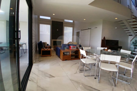 Casa à venda com 4 suítes no condomínio Porto Atibaia, Atibaia - SP