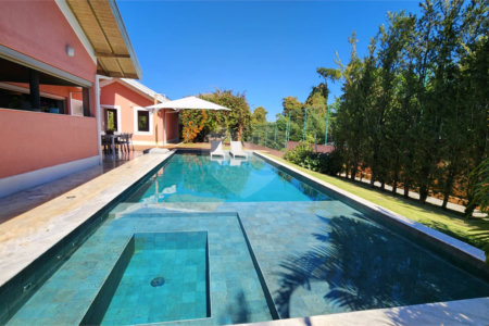Casa à venda com 4 quartos, sendo 2 suítes, no condomínio Residencial Jardim Primavera, Louveira - SP