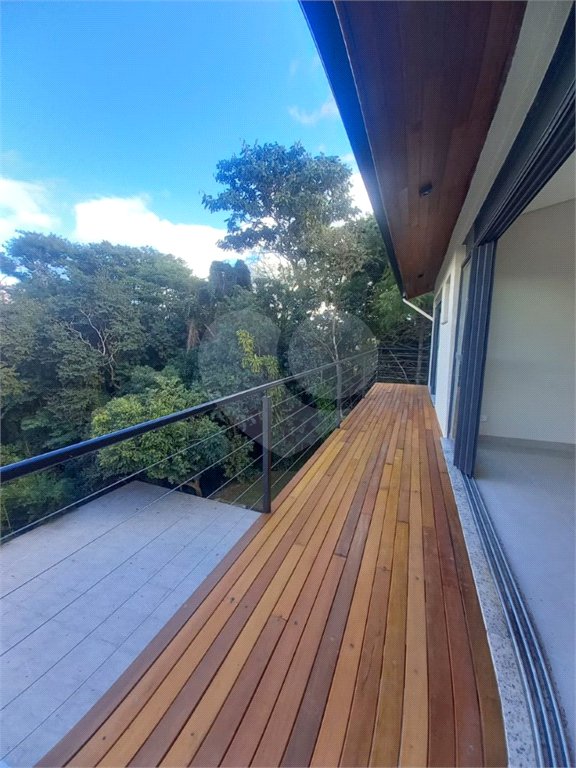 Casa à venda com 4 suítes no condomínio Estância Marambaia, Vinhedo - SP