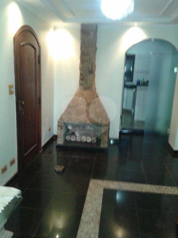 Sobrado à venda com 3 suítes em Vila Nivi, São Paulo, SP