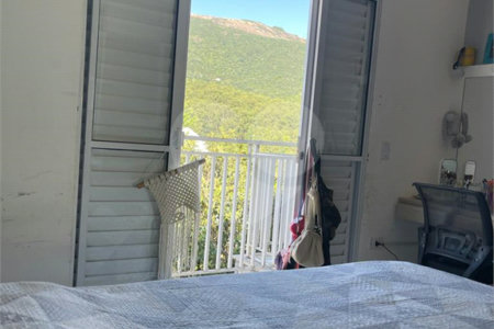 Casa à venda com 4 quartos, sendo 3 suítes, no condomínio Refúgio do Sauá I, Atibaia - SP