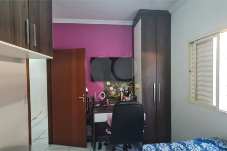 Casa à venda com 3 quartos, sendo 1 suíte, em Vila Carolina, Itapetininga, SP