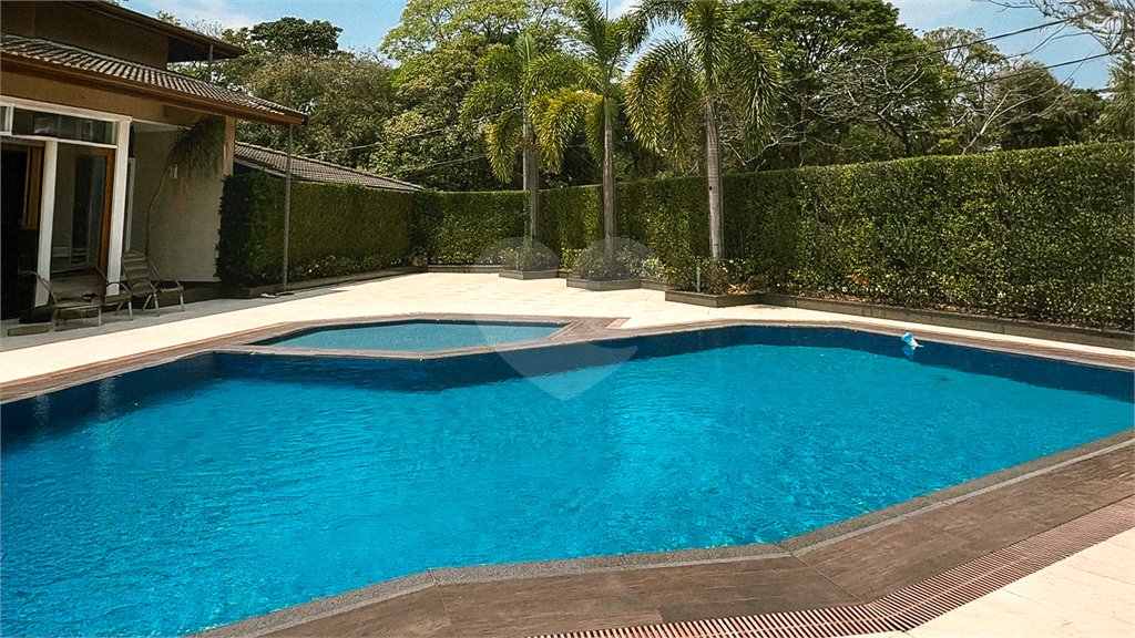 Casa à venda com 4 suítes no condomínio Halvétia Country Residencial, Indaiatuba - SP