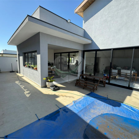 Casa à venda com 3 suítes no condomínio Reserva Central Parque, Salto - SP