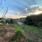 Terreno em Atibaia com 415 metros e pronto para construir no bairro Jardim Paulista, aceita financiamento