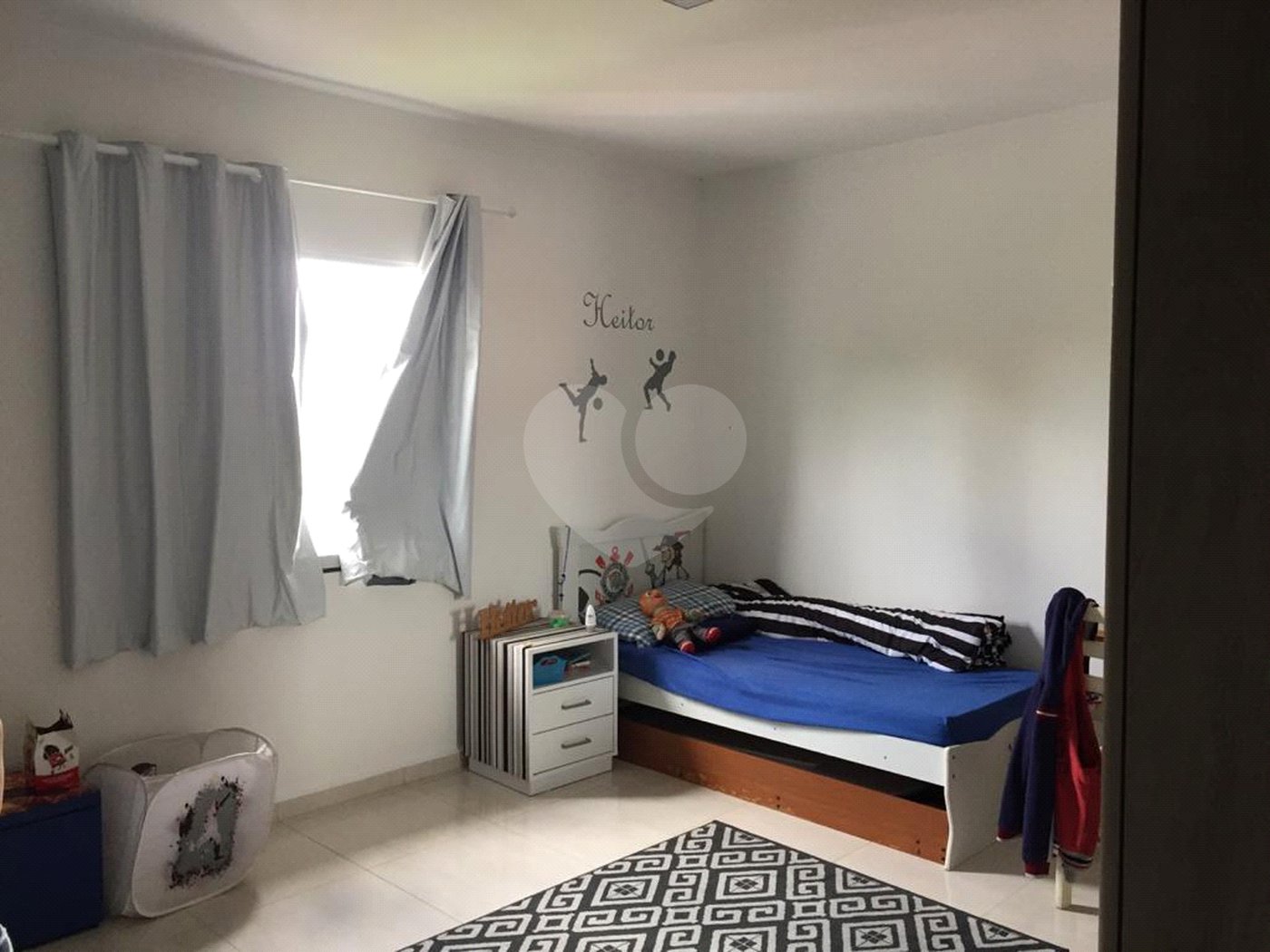 Sobrado à venda com 3 quartos, sendo 1 suíte,  em Alto da Boa Vista, Mogi das Cruzes, SP