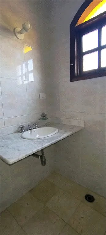 Sobrado à venda com 3 quartos, sendo 2 suítes, em Jardim Ivana, São Paulo, SP