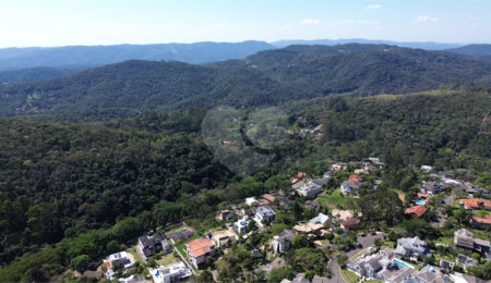 Terreno à venda no condomínio Suíça da Cantareira, Mairiporã - SP