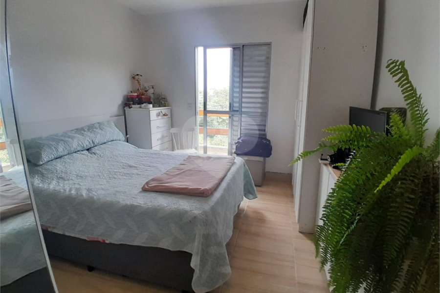 Sobrado à venda com 3 quartos, sendo 1 suíte, em Serra da Cantareira, Mairiporã, SP