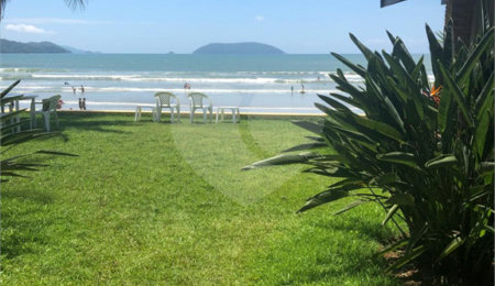 Casa à venda com 6 quartos, sendo 4 suítes,  em Maranduba, Ubatuba, SP