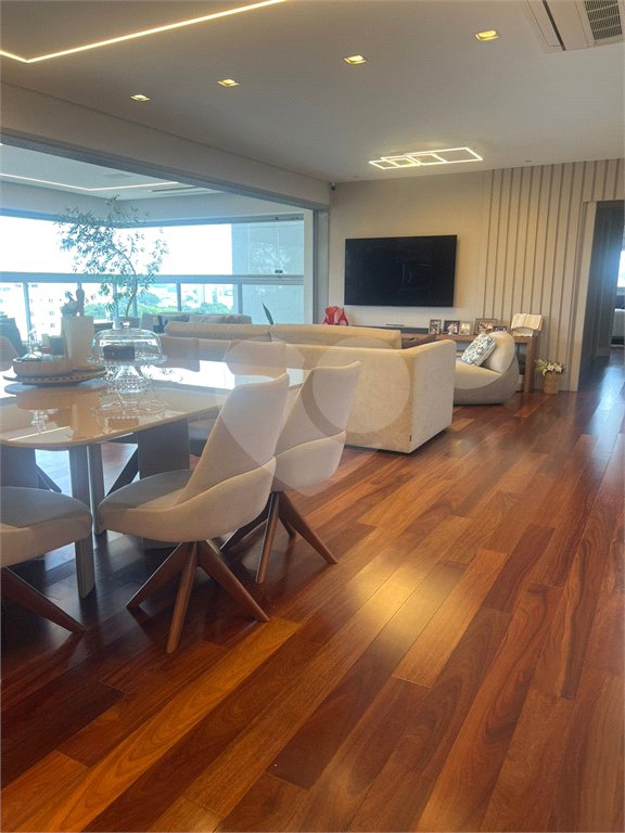 Apartamento à venda com 3 suítes em Jardim Marajoara, São Paulo, SP