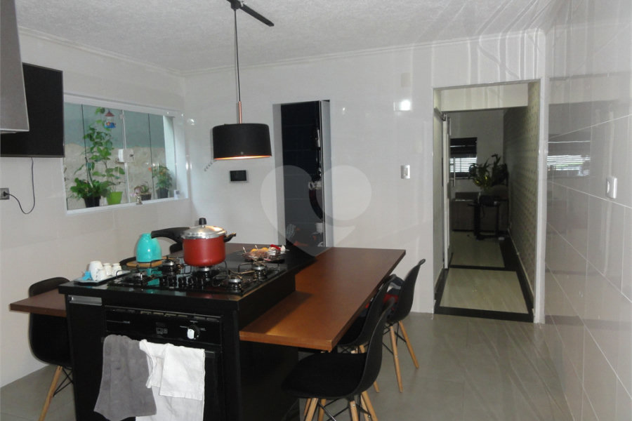 Sobrado à venda com 3 quartos, sendo 1 suíte, em Tremembé, São Paulo, SP