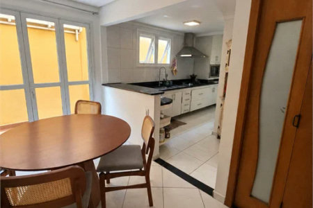 Casa à venda com 3 quartos, sendo 1 suíte,  no condomínio Vilagio Viccino, São Paulo - SP