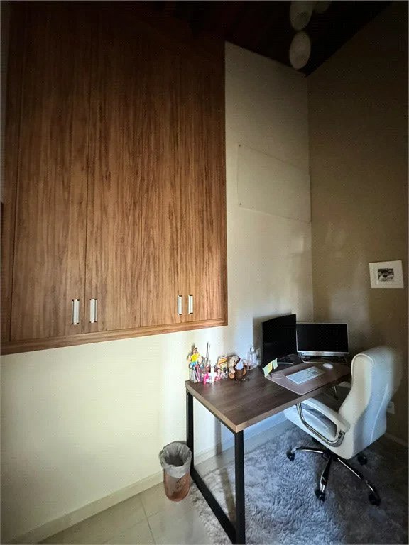 Casa à venda com 3 quartos, sendo 1 suíte, no condomínio Residencial Jardim das Flores 1510, Cotia - SP