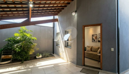 Sobrado à venda ou para alugar com 4 quartos, sendo 1 suíte, em Vila Florença, Indaiatuba, SP