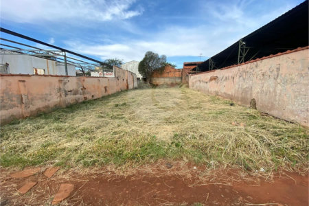 Terreno na Avenida São Carlos