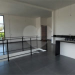 Casa à venda com 4 suítes no condomínio Figueira Garden, Atibaia - SP