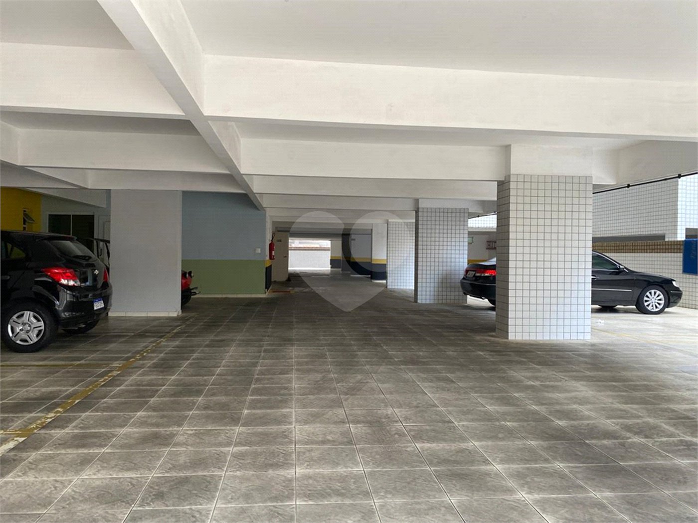 Apartamento à venda com 2 quartos, sendo 1 suíte, em Guilhermina, Praia Grande, SP