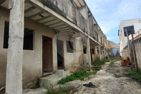 Casa à venda com 2 quartos em Campo Grande, Rio de Janeiro, RJ