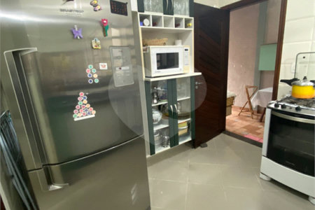 Casa Térrea à venda com 4 quartos, sendo 1 suíte,  em Vila Oliveira, Mogi das Cruzes, SP