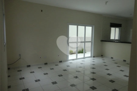 Casa de Vila à venda com 3 suítes em João Xxiii, Vinhedo, SP