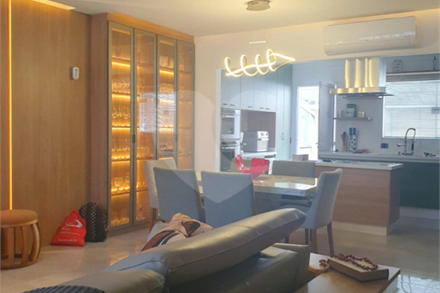 Casa à venda com 4 quartos, sendo 2 suítes, em Vila Guilherme, São Paulo, SP
